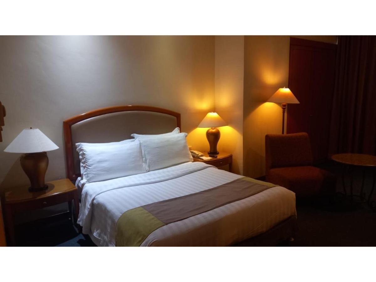Capital O 914 Makati Palace Hotel 马卡蒂 外观 照片
