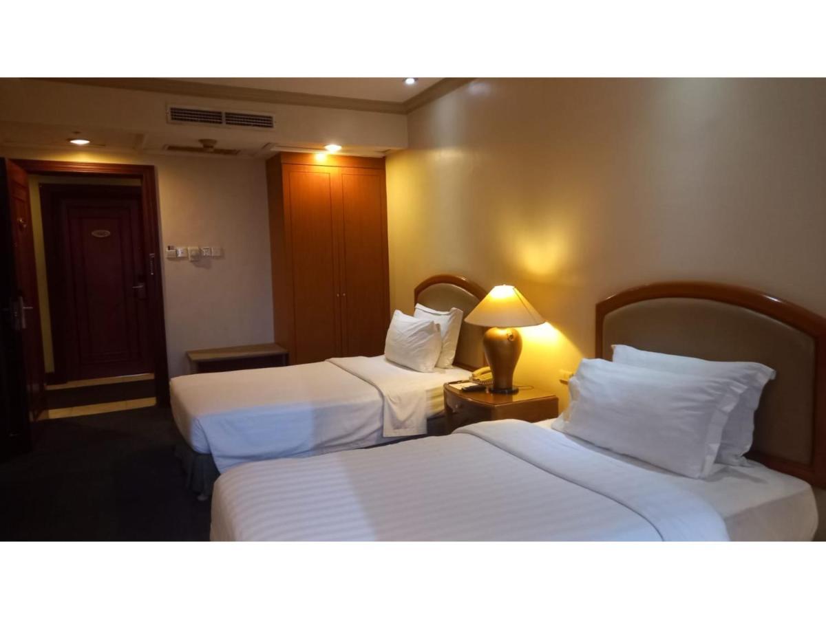 Capital O 914 Makati Palace Hotel 马卡蒂 外观 照片